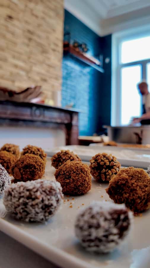 1.5h Cusco Chocolate Workshop - Truffles & Hot Chocolate - Packing your 20 truffles to take away