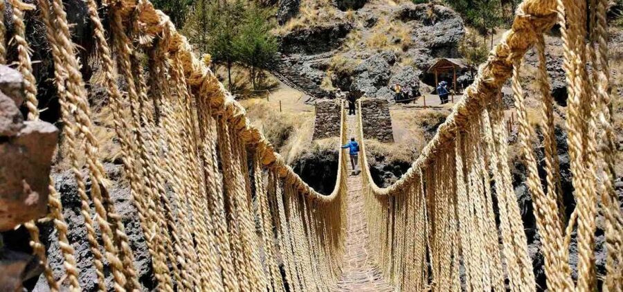 1 day excursion to Qeswachaka bridge and the 4 lagoons - Pomacanchi, the largest of the four lagoons