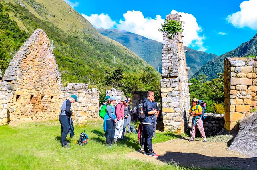 2-Day Inca Trail Hike to Machu Picchu & Panoramic Train - Chachabamba and the first Inca Trail climb