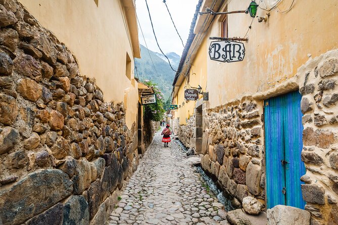 2 Day Sacred Valley and Machu Picchu Guided Tour from Cusco - Free time in Aguas Calientes