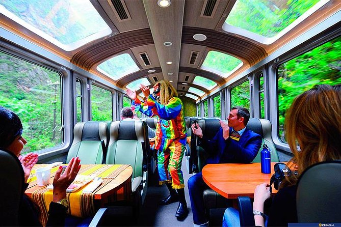 2-Day Sacred Valley & Machu Picchu Group Tour from Cusco - Early morning at Machu Picchu