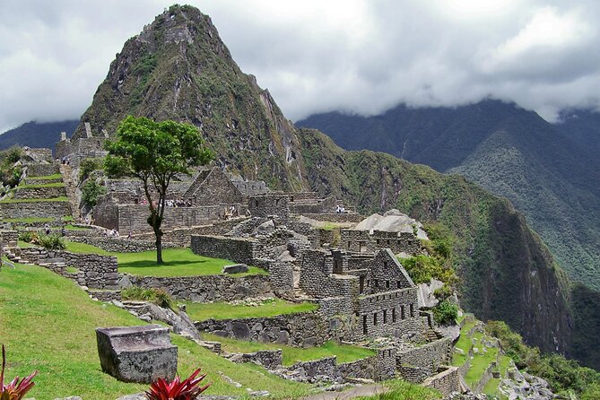2-Day Sacred Valley & Machu Picchu Tour by Train from Cusco - Aguas Calientes: one night at the foot of Machu Picchu