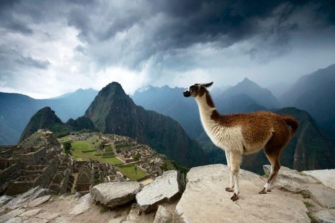 2-Day Short Inca Trail to Machu Picchu - Walking to Wiñay Wayna