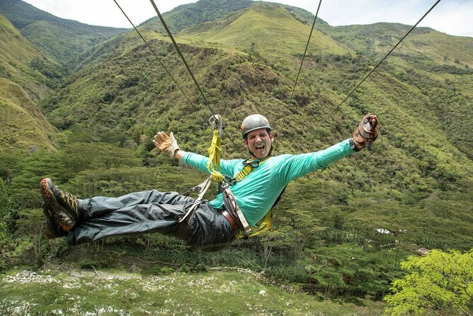 4-Day Inca Jungle Adventure, Mountain Biking, Rafting and Zipline - Day 1: From Cusco to Abra Málaga by bike