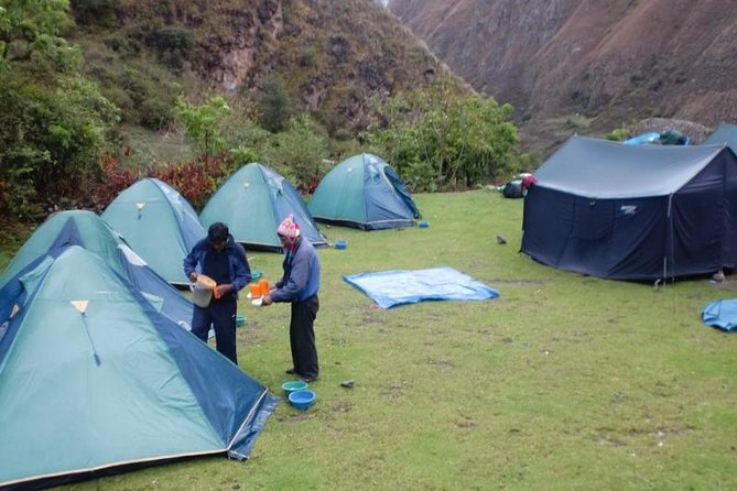 4-Day Salkantay Trek to Machu Picchu - Day three: From mountain trails to Aguas Calientes