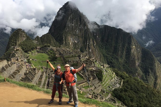 5 Day - Tour to Machu Picchu Traditional - Group service - Hotels, meals, guides, and group size