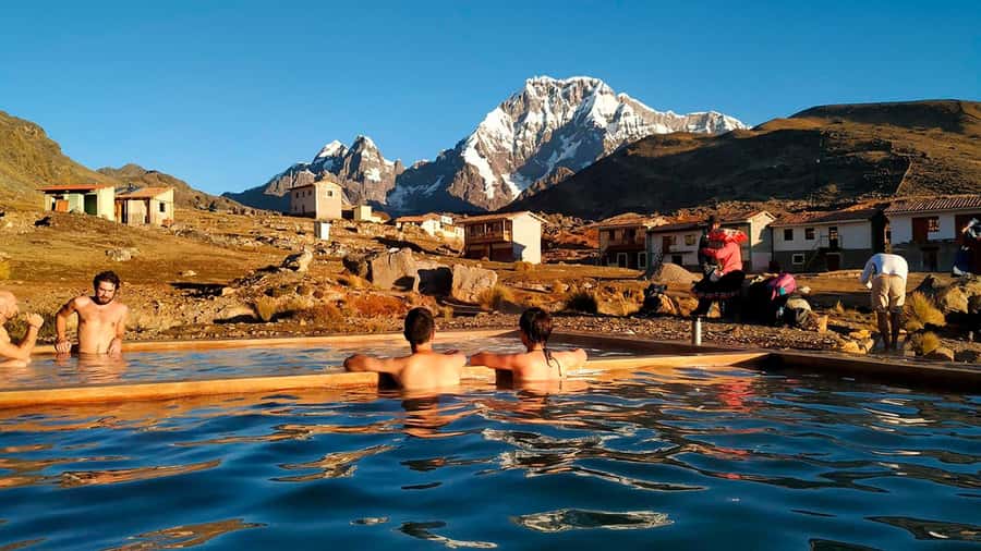 Cusco: Ausangate Tour 7 Lagoons full day - Who should choose this Ausangate trip?