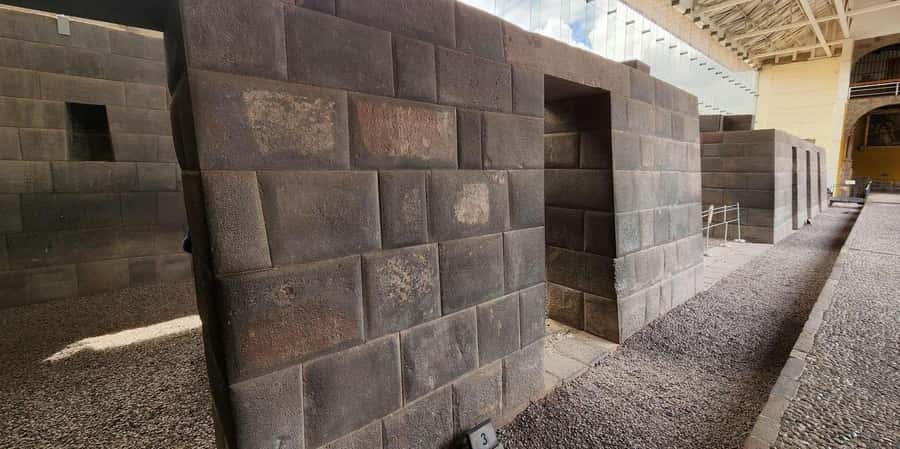 Cusco: City Tour | Half-Day Tour to 4 Archaeological Sites - Sacsayhuamán and its massive fitted stones