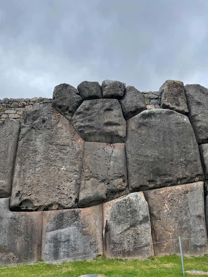 Cusco : City Tour of 4 Ruins and Sun Temple - Coricancha starts the day with two Cuscos at once
