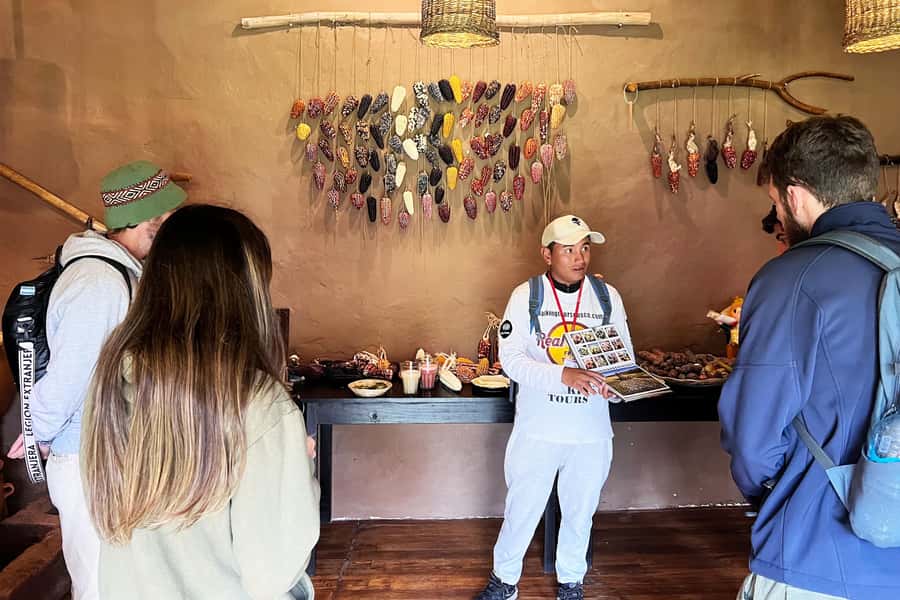 Cusco: Historic Walking Tour with Pisco Sour and Music Show - Inca stonework, the balcony, and the Andean Trilogy