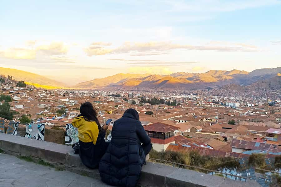 Cusco: Historic Walking Tour with Pisco Sour and Music Show - What the $10 price really means