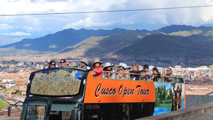 Cusco in 3 days: city tour, Rainbow Mountain and Machupicchu - Guides, languages, and group size