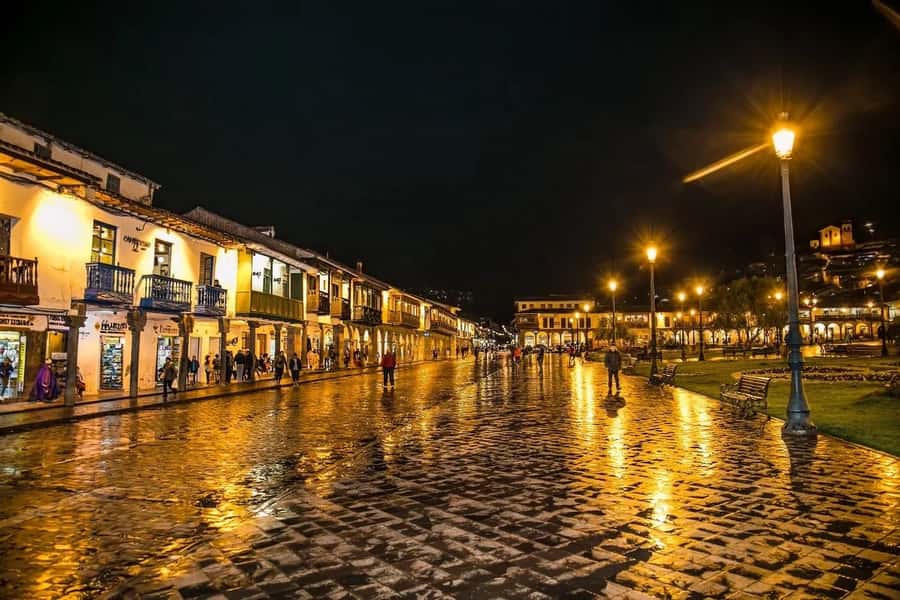 Cusco: Legends and History Night Tour with Pisco Sour - Timing, language, and practical planning