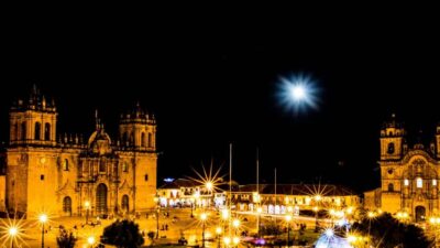 Legends and History Night Tour with Pisco Sour