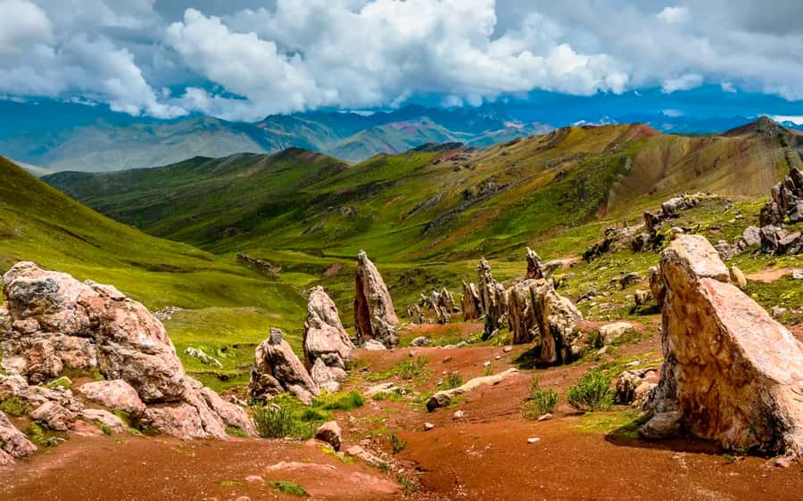 Cusco: Mountain of 7 colors Vinicunca and the Red Valley (optional) - A 3:30 a.m. start from central Cusco