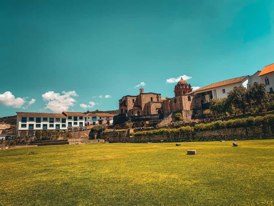 Cusco: Open Bus Tour of the City’s Wonder’s - Qenqo and Puca Pucara from the road