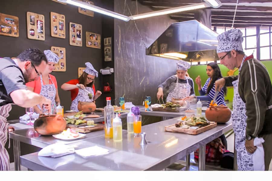 Cusco: Peruvian Cooking Class & Market Tour - The Pisco Sour lesson comes before the pans heat up