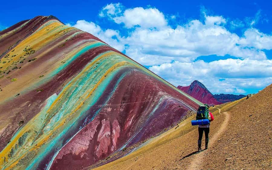 Cusco: Rainbow Mountain and viewpoint red valley ( optional) - The two-hour hike to Montaña de Colores