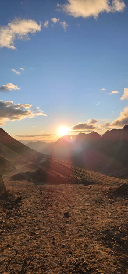 Cusco: Rainbow Mountain Tour at Sunset Without the Crowds - Who should book this mountain day
