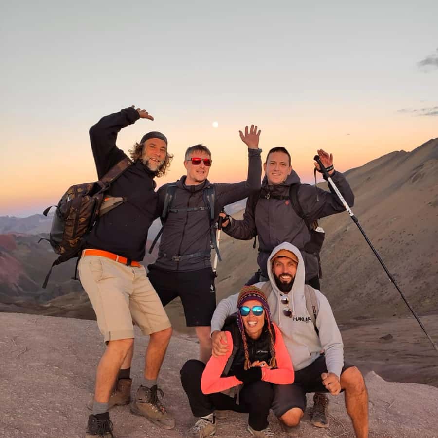 Cusco: Rainbow Mountain Tour at Sunset Without the Crowds - A box lunch above the clouds