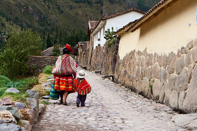 Cusco : Sacred Valley & Inca Trail to Machu Picchu 3 days - The Vistadome ride closes the loop