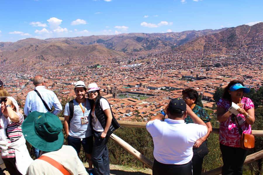 Cusco: Sightseeing Tour of the City on an Open-Top Bus - Alpacas, llama encounters, and the wool demonstration