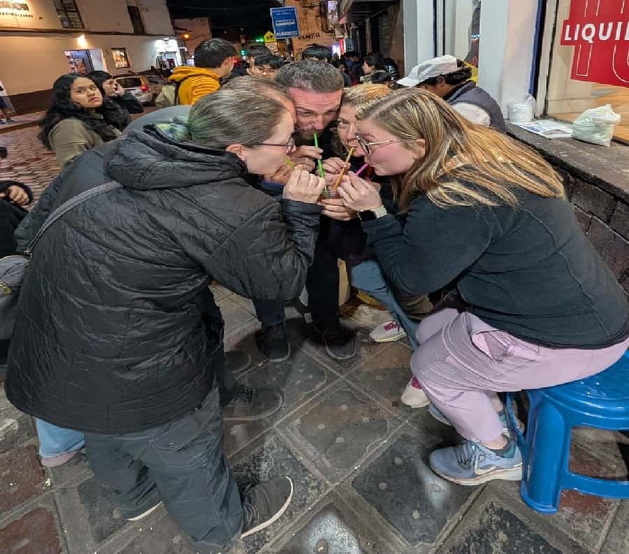Cusco street food tour - Eating while Cusco lights up