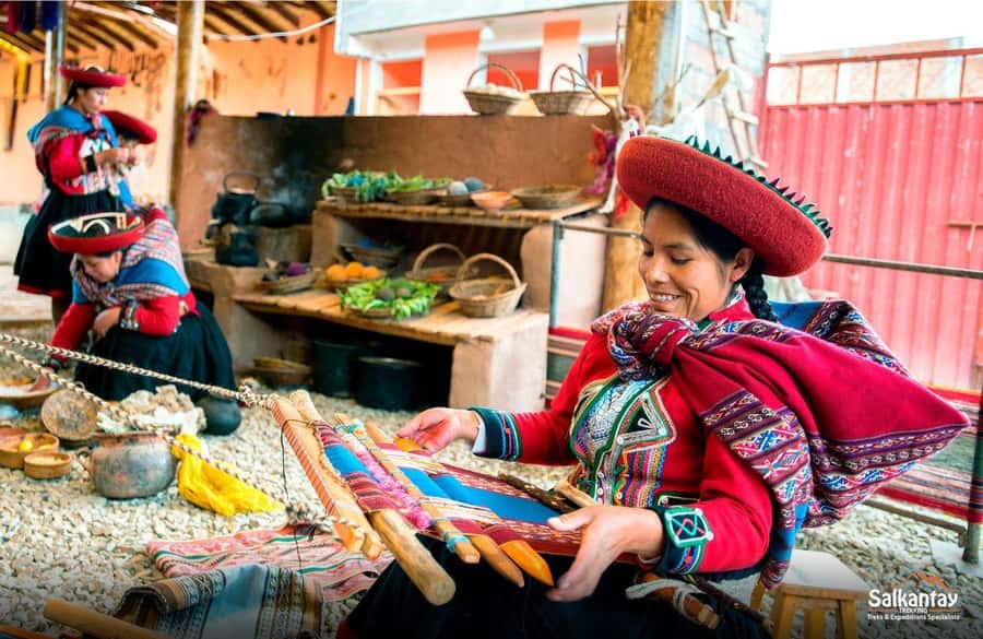 Cusco | Visit Maras, Moray, Chinchero, Pisac | Valle Vip - Pisac finishes with terraces and an Andean cemetery
