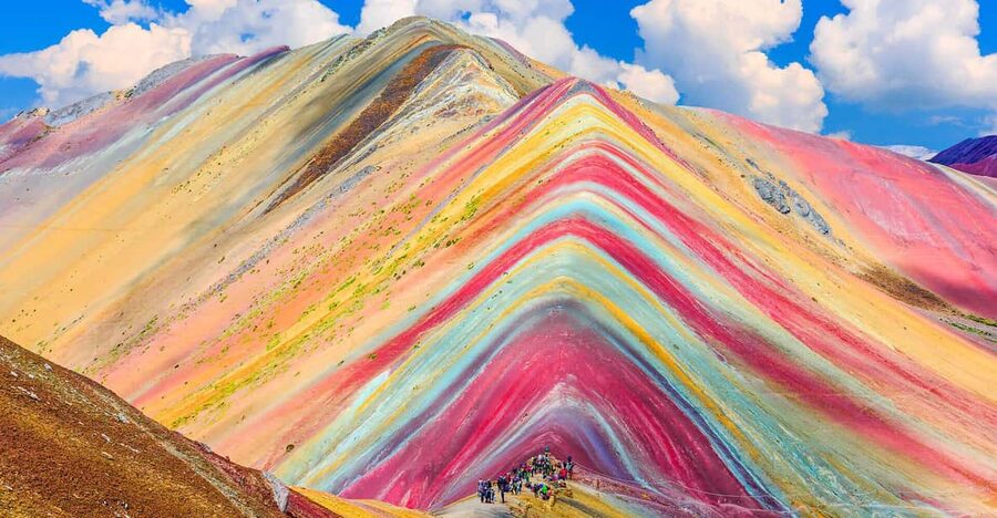 Day trip to Rainbow Mountain and Red Valley - The two-hour walk to the 7 Colors Mountain