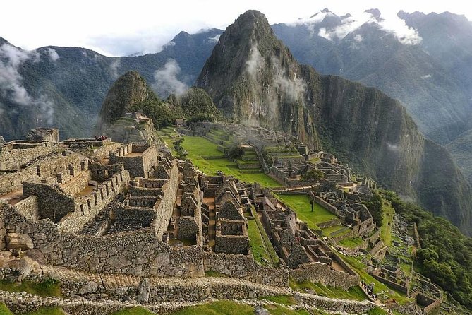 Exclusive Huayna Picchu Tour in 1 Day from Cusco - 3:00 a.m. from Cusco: the cost of doing it in one day