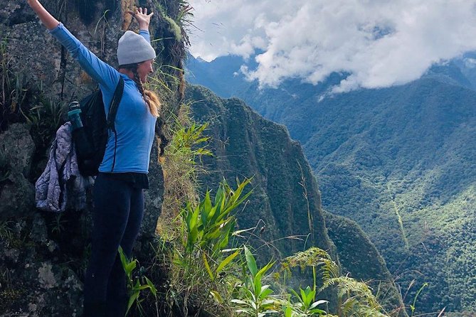 Exclusive Huayna Picchu Tour in 1 Day from Cusco - 4:22 p.m. home by train and private car