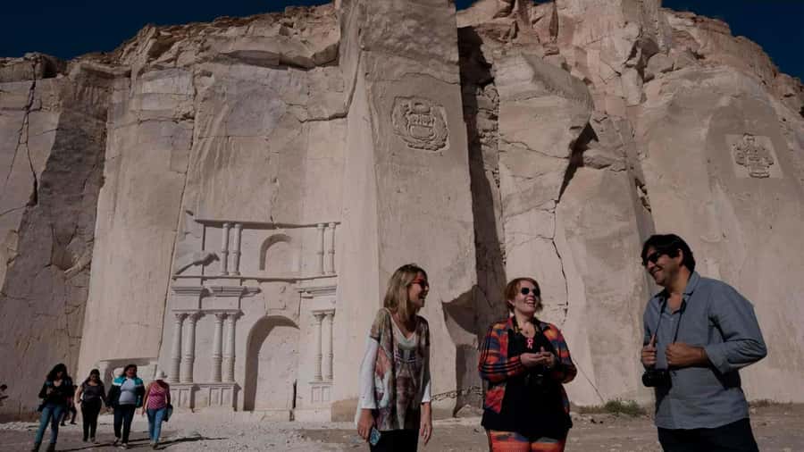 Excursion + Sillar and Culebrillas Route in Arequipa - Transport, pacing, and the practical trade-offs