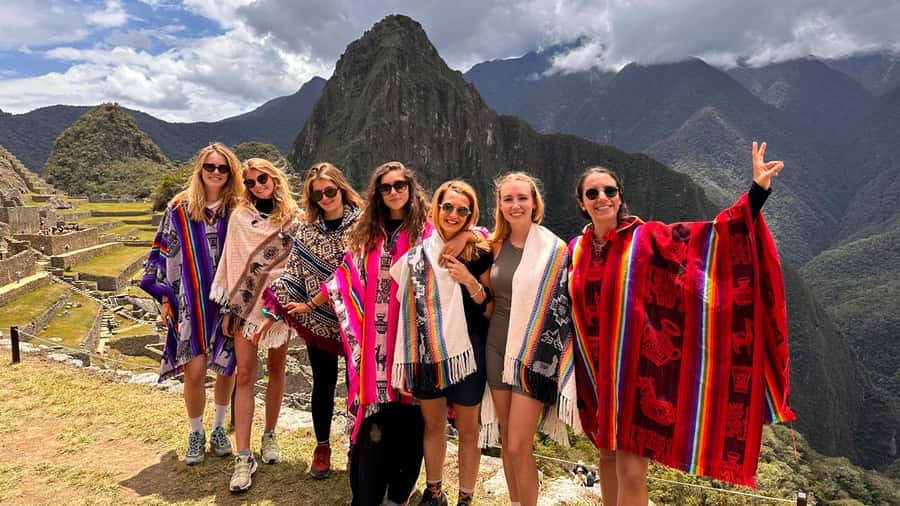 From Cusco: 2-Day Trip to the Sacred Valley and Machu Picchu - Is $370 good value?