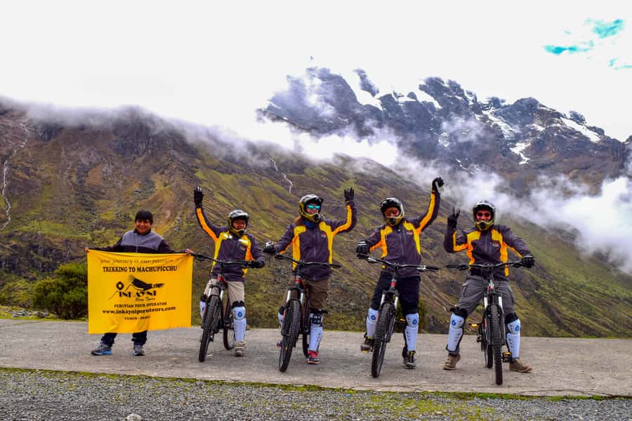 From Cusco: 4-Day Inca Jungle Adventure to Machu Picchu - Day 1: From 4,350-meter Malaga Pass to Santa Maria