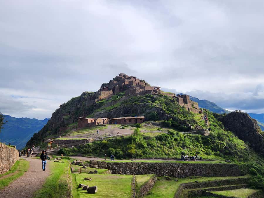 From Cusco: Chinchero, Moray, Maras, Ollantaytambo and Pisaq - Why the guide can make or break this itinerary