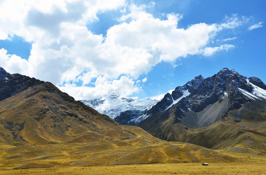 From Cusco: Full-Day Touristic Bus to Puno with Guided Tours - Andahuaylillas and the colonial church interior