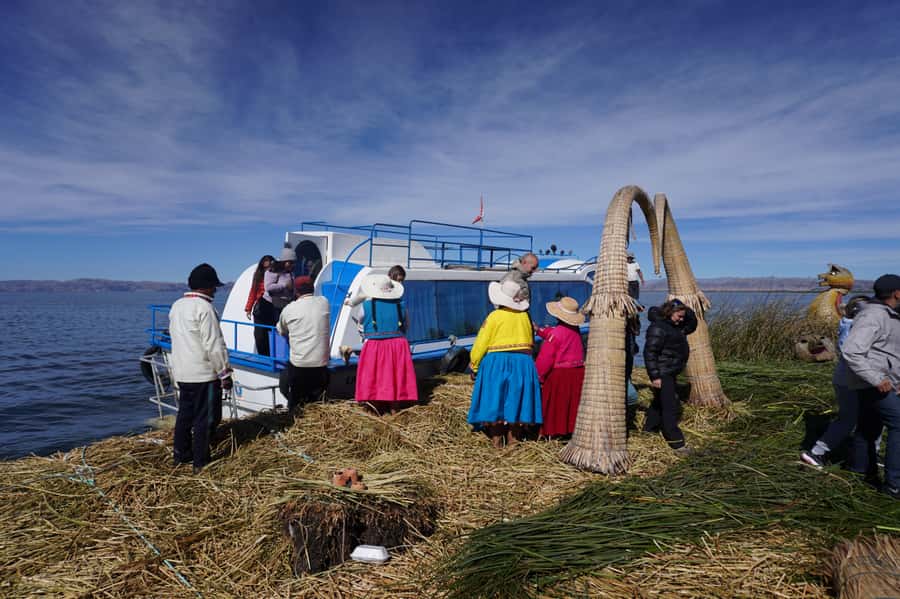 From Cusco: Lake Titicaca, Uros and Amantani by sleeper bus - What the $90 price really buys you