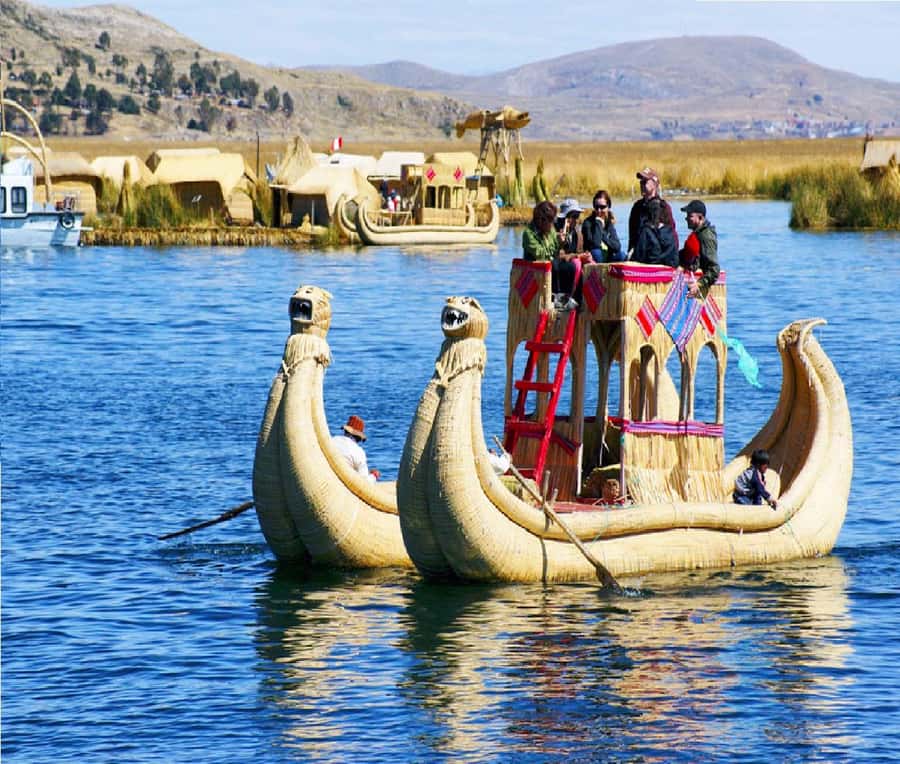 From Cusco: Lake Titicaca with a visit to Uros and Taquile - Raqchi, adobe walls, and Incan engineering