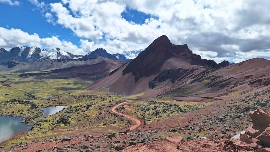 From Cusco: Mountain of colors and red valley on ATVs - Lunch and the long return to Cusco