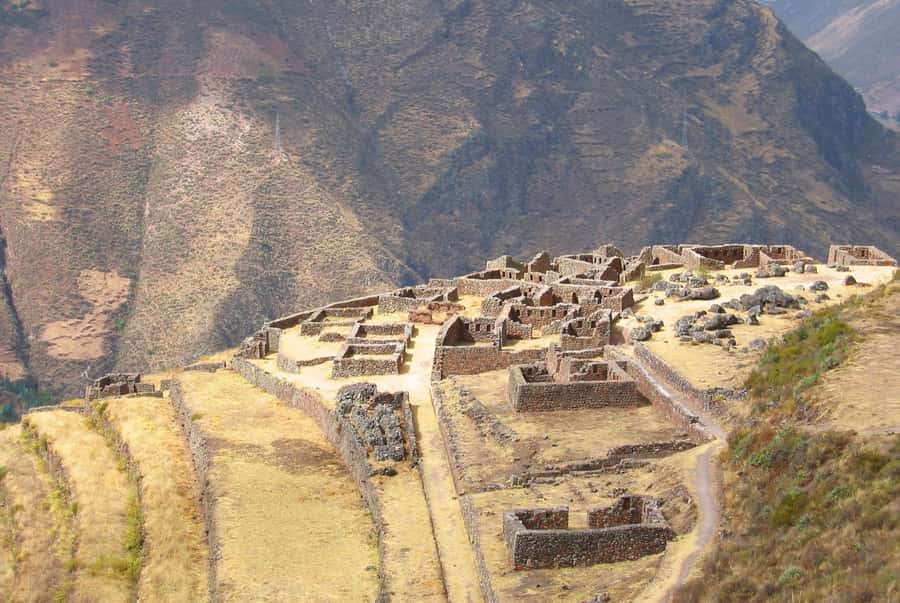 From Cusco: Private Pisac Ruins and Alpaca Farm Day Trip - The return to Cusco with animals and textiles
