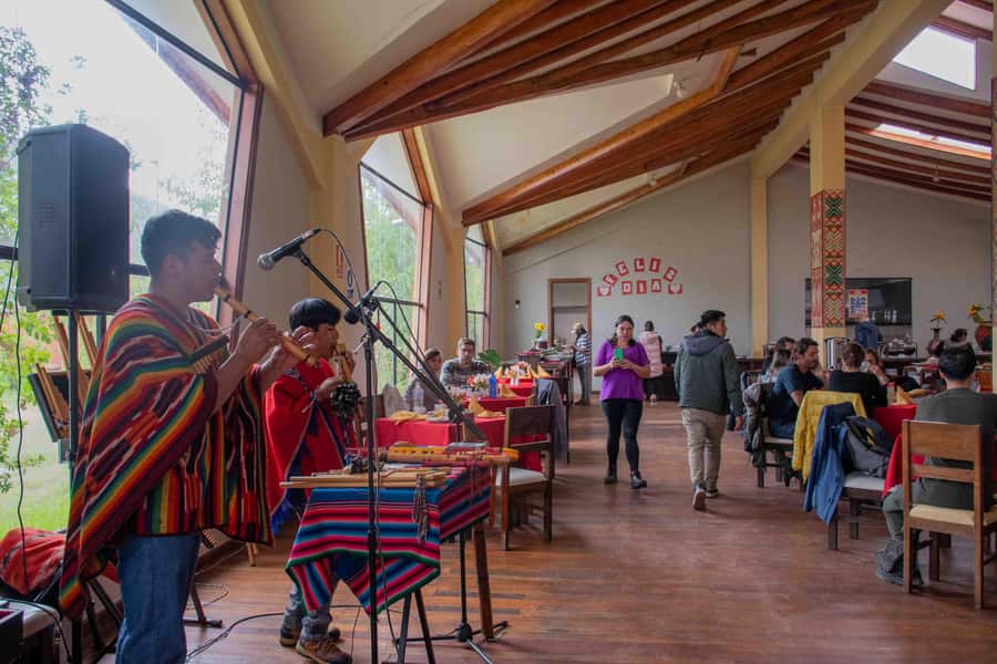 From Cusco: Sacred Valley & Maras Salt Mines Tour with Lunch - Who will enjoy this Sacred Valley tour