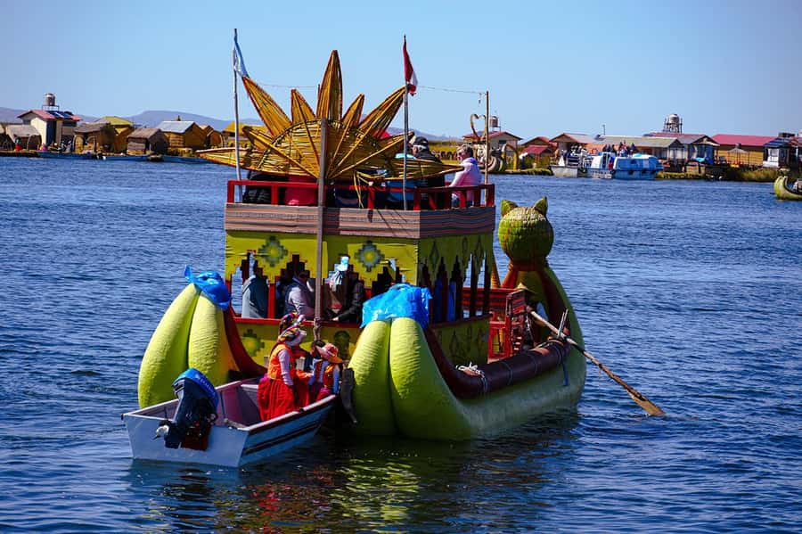 From Cusco: Titicaca Lake - Full day tour with sleeper bus - The Puno hostel stop at sunrise