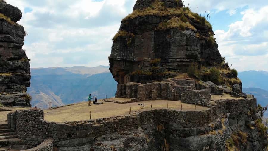 From Cusco: Waqrapukara Hike Full-Day Tour With Meals - Breakfast beside Qenterococha Lagoon