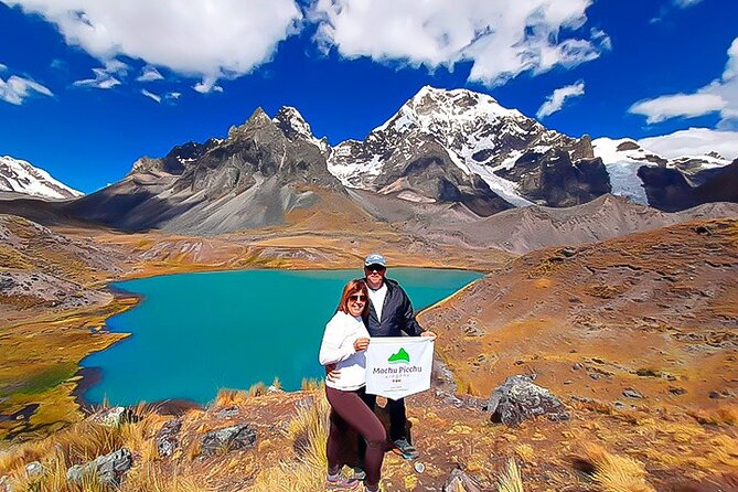 Full-Day Tour to Ausangate 7 Lakes - Walking to the seven Ausangate lagoons