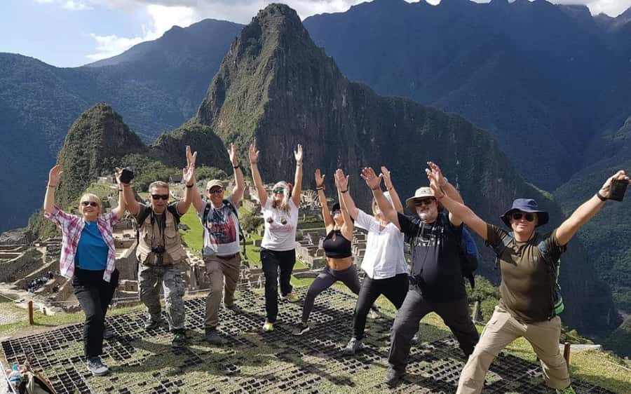 Guide in Machu Picchu - Climbing first to Casa del Guardián