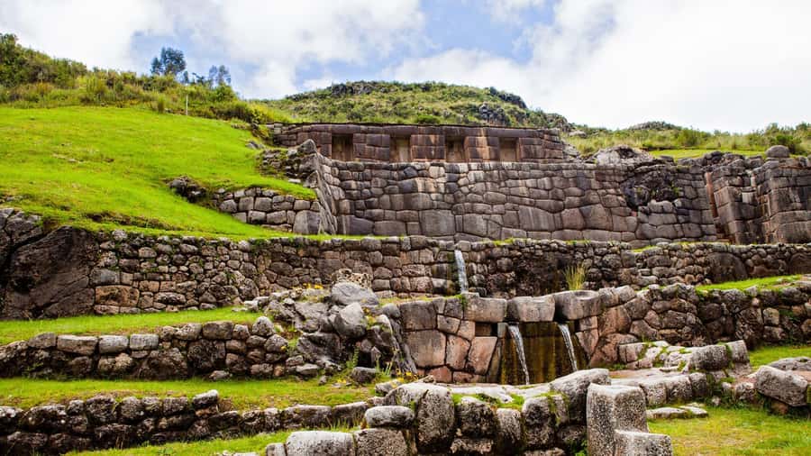 Guided tour of Cusco and its 4 ruins - Tambomachay and the Inca relationship with water