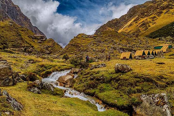 Humantay Lake Full-Day Adventure: Scenic Trek and Stunning Views - The descent, lunch, and return to Cusco