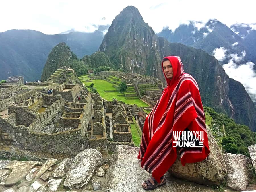 IN MACHU PICCHU: Private Tour Guide Service - A private start at Machu Picchu