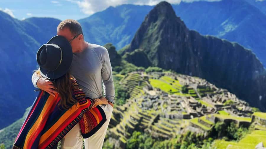 Machu Picchu: 1-day tour by Vistadome Observatory train - The 5:00 a.m. departure from Cusco