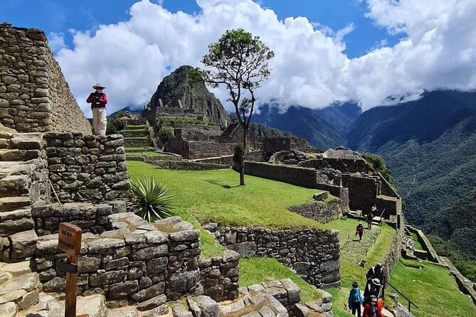 Machu Picchu Full Day Tour from Cusco - The Machu Picchu circuit needs careful checking